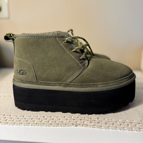 UGG Shoes - Ugg, Neumel Heritage Platform, 1130604, Green & Black Size 8